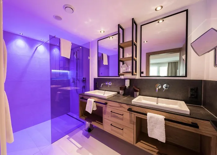 Superior Post Hotel 4*