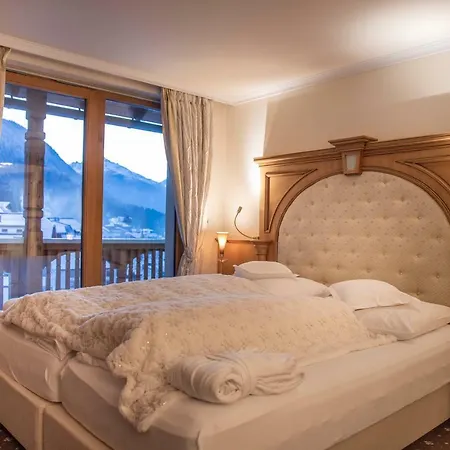 Superior Post Hotel 4*