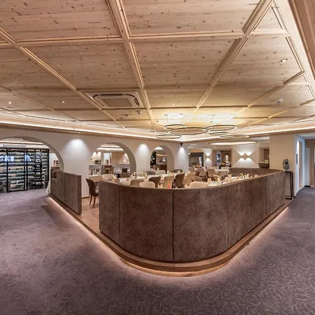 伊施格尔波斯特高级酒店 酒店
